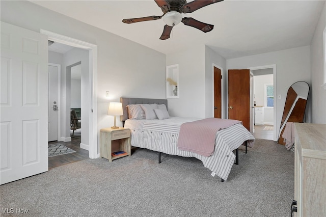 507 Beacon Rd, Newark, OH 43055 - bedroom featuring carpet floors, baseboards, ceiling fan, and ensuite bath