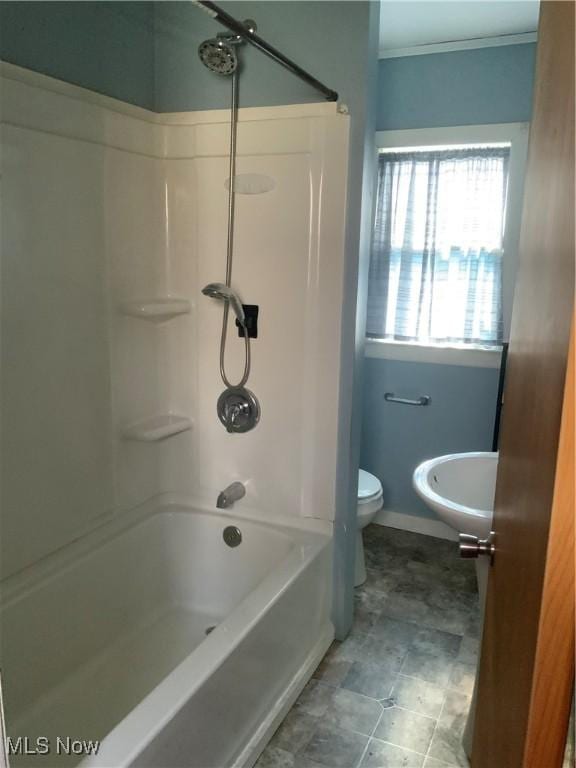 515 E Sixth St, East Liverpool, OH 43920 - bathroom with baseboards, crown molding, and toilet