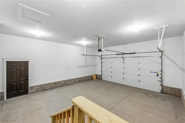 260 Michaels Ct, Cortland, OH 44410 - garage with a garage door opener