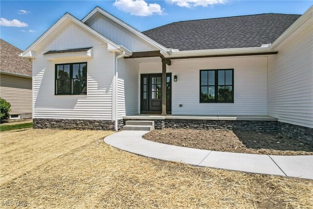 260 Michaels Ct, Cortland, OH 44410 - property entrance with covered porch
