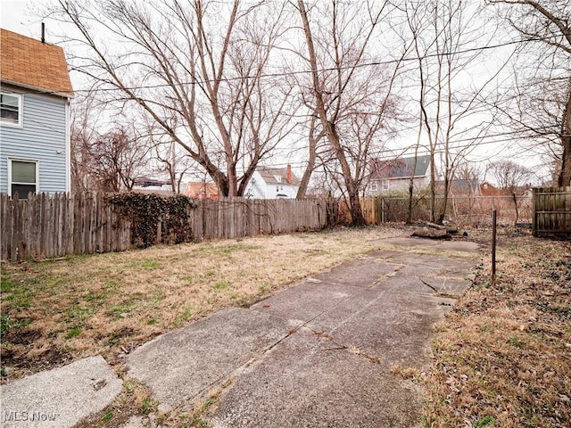 view of yard featuring a fenced backyard