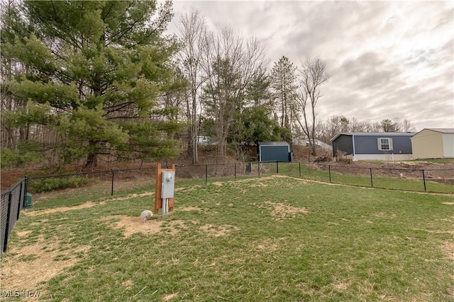 2409 Chelsea Dr SW, Canton, OH 44706 - view of yard with fence