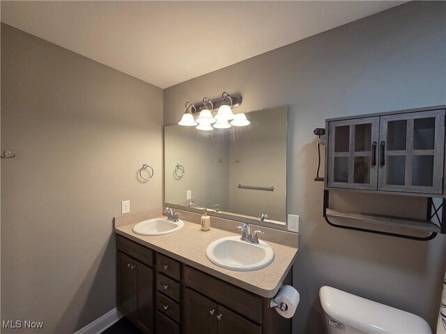 226 Hidden Glen Trl, Chardon, OH 44024 - full bath with toilet and double vanity