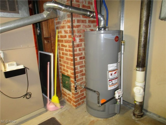 15613 Maplewood Ave, Maple Heights, OH 44137 - utility room featuring water heater