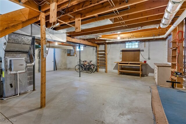 1122 Lake Rd, Conneaut, OH 44030 - view of below grade area