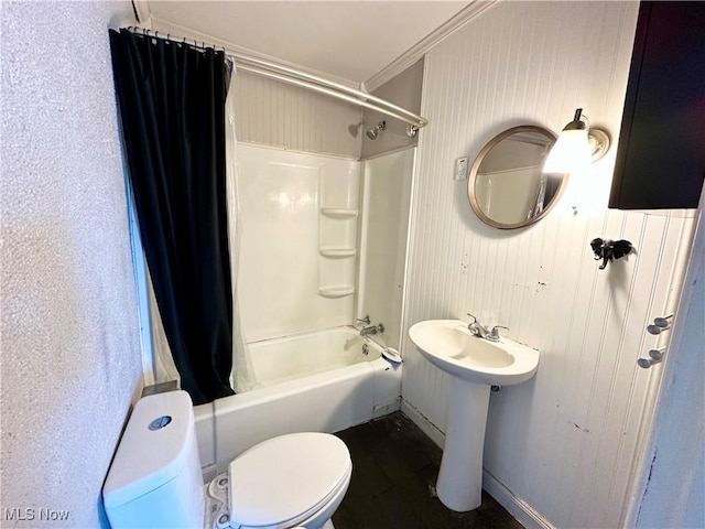 87R 26th St, Wellsburg, WV 26070 - bathroom featuring toilet, a sink, and shower / tub combo with curtain