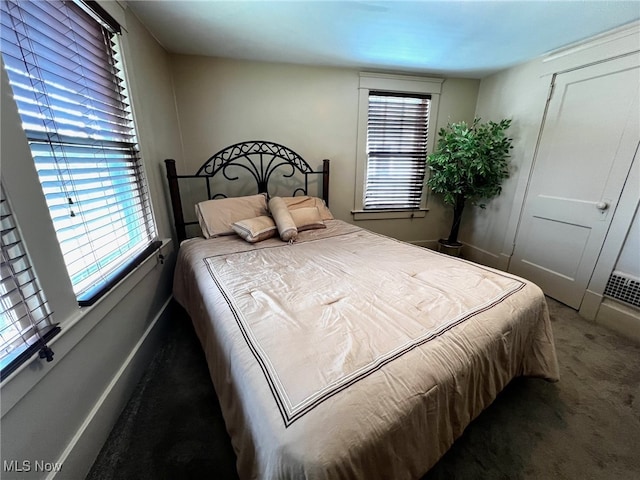 1275 Hollywood, Warren, OH 44483 - bedroom featuring carpet and baseboards