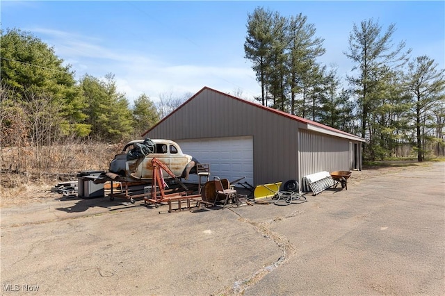 view of detached garage