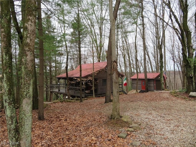 7301 Leafygreen St SW, Carrollton, OH 44615 - view of front of property featuring a metal roof and an outbuilding