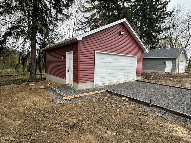 730 Mineral Springs Ave, Youngstown, OH 44511 - detached garage with driveway