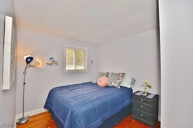 1208 Berwyn Dr SW, Sherrodsville, OH 44675 - bedroom featuring wood finished floors and baseboards