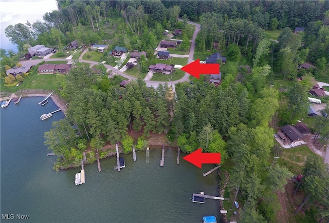 1208 Berwyn Dr SW, Sherrodsville, OH 44675 - aerial view of property and surrounding area featuring a nearby body of water