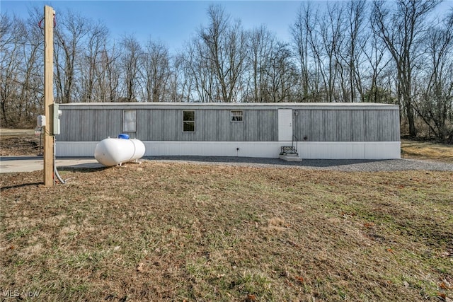 45595 Y And O Rd, Wellsville, OH 43968 - exterior space with a lawn