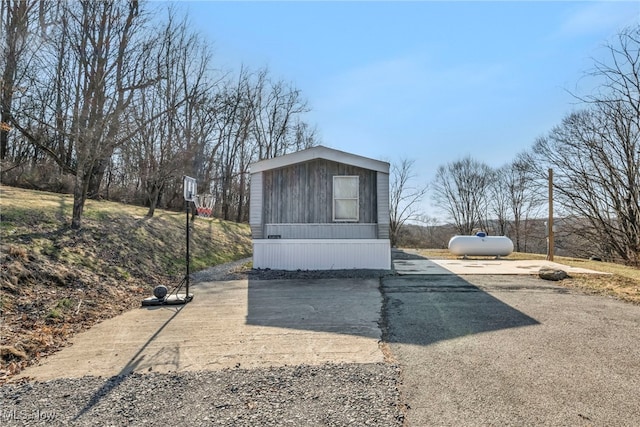 45595 Y And O Rd, Wellsville, OH 43968 - view of outdoor structure featuring an outbuilding
