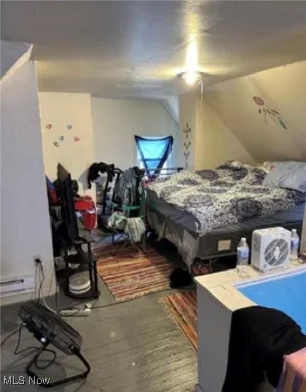 11704 Castlewood Ave, Cleveland, OH 44108 - bedroom with lofted ceiling