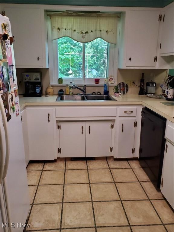 1303 Stonington Dr, Youngstown, OH 44505 - photo 7