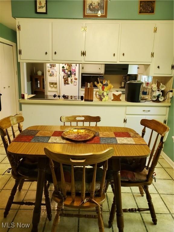 1303 Stonington Dr, Youngstown, OH 44505 - photo 10