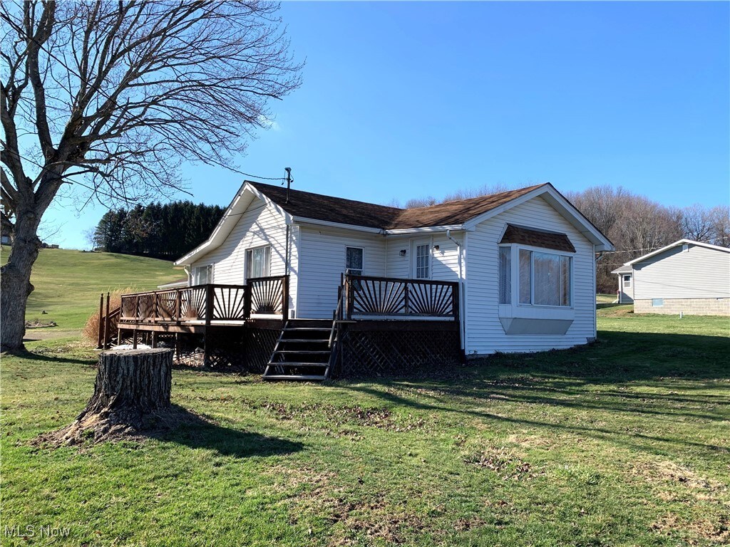 4711 Veterans Blvd, New Cumberland, WV 26047 - photo 1