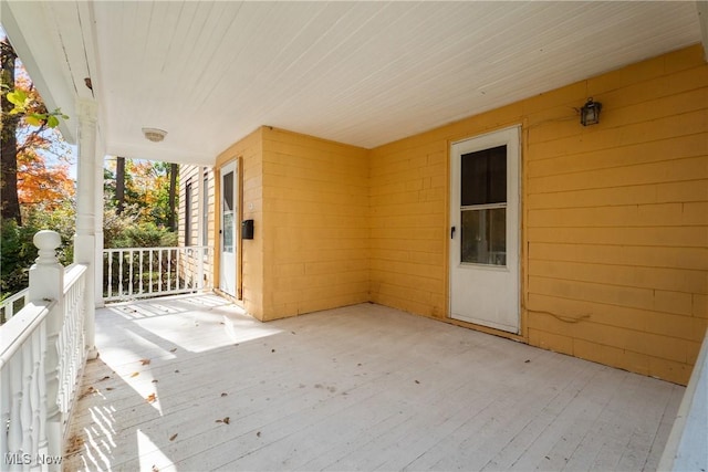 34 N Park St, Oberlin, OH 44074 - view of wooden deck