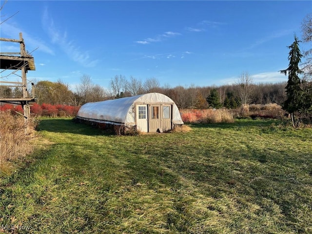 6232 Weaver Rd, Conneaut, OH 44030 - exterior space featuring an outdoor structure