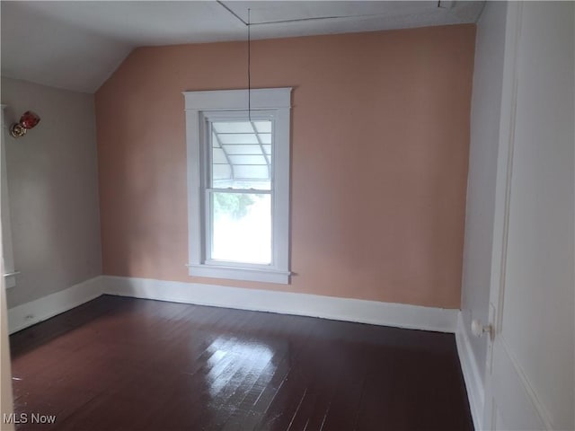 64 Walnut St, Struthers, OH 44471 - photo 8