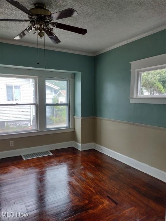 64 Walnut St, Struthers, OH 44471 - photo 21