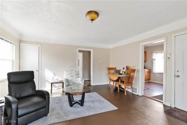 17809 Harvard Ave, Cleveland, OH 44128 - living area with baseboards