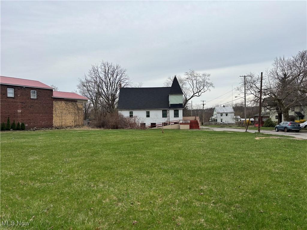 W Wilson Ave, Youngstown, OH 44506