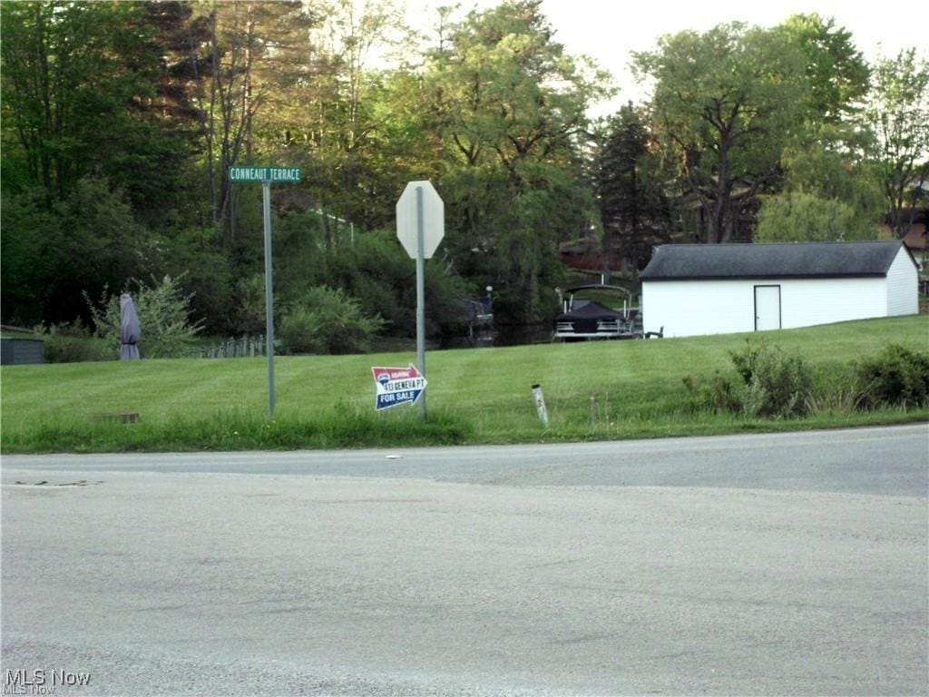 674 Rome Rock Creek Rd, Roaming Shores, OH 44084