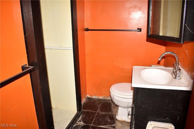 190 10th St, Campbell, OH 44405 - half bath with toilet and vanity