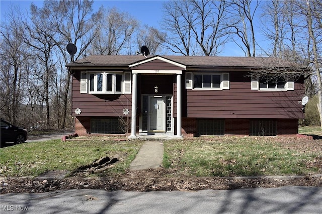 190 10th St, Campbell, OH 44405 - raised ranch with brick siding