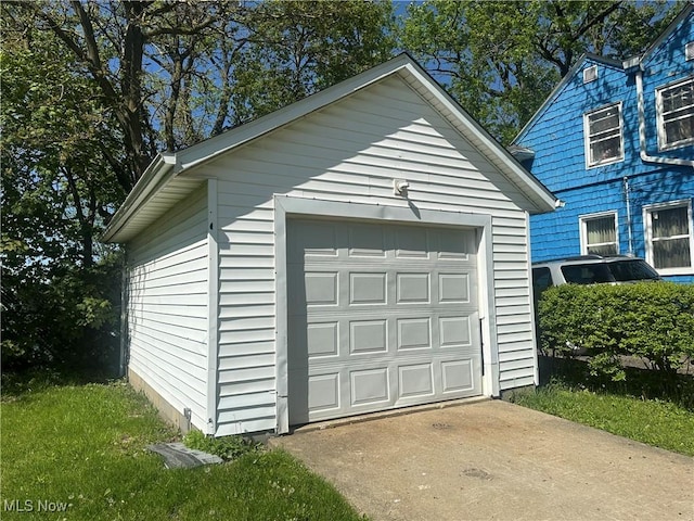 4225 E 93rd St, Cleveland, OH 44105 - detached garage featuring driveway