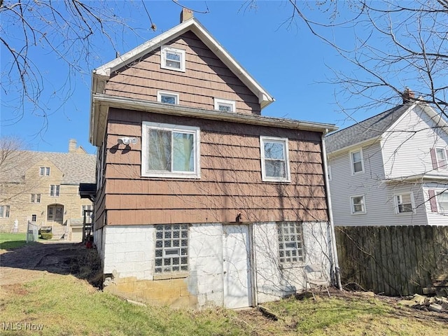 2106 17th St SW, Akron, OH 44314 - view of home's exterior with fence