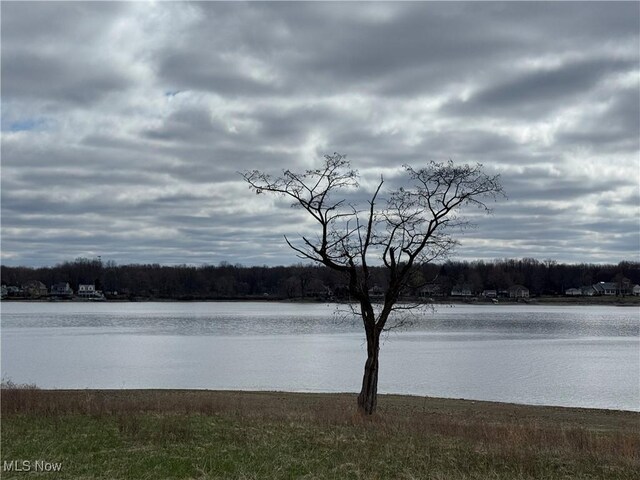 Afton Ave, Lake Milton, OH 44429
