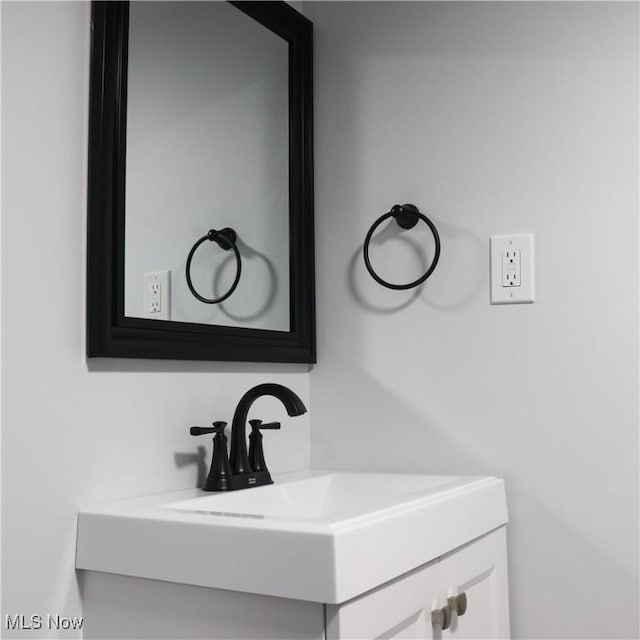 9171 Ridge Rd, North Royalton, OH 44133 - bathroom featuring vanity