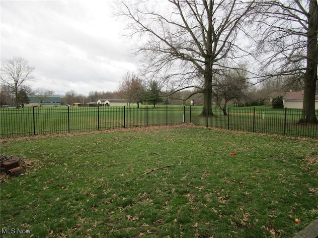 3701 Villa Marie Rd, Lowellville, OH 44436 - view of yard featuring a fenced backyard