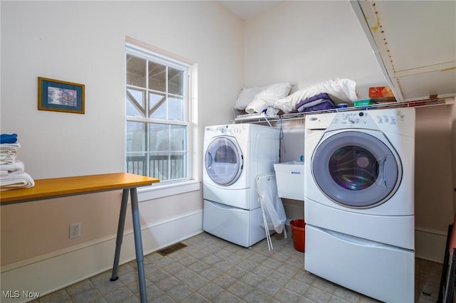 35955-35959 Bower Rd, Scio, OH 43988 - washroom with visible vents, laundry area, and separate washer and dryer