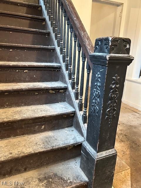 119 Erie St, Elyria, OH 44035 - view of staircase