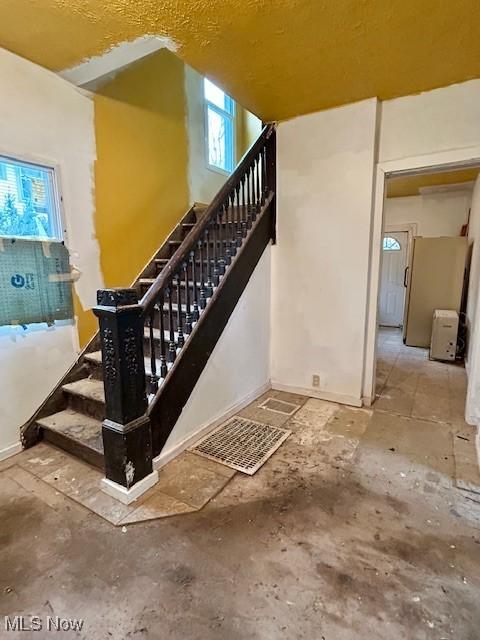 119 Erie St, Elyria, OH 44035 - view of stairs