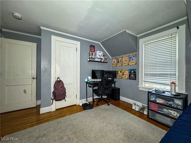 office area with crown molding, wood finished floors, and baseboards