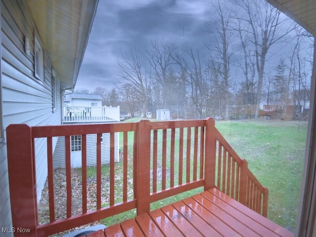 deck with a yard