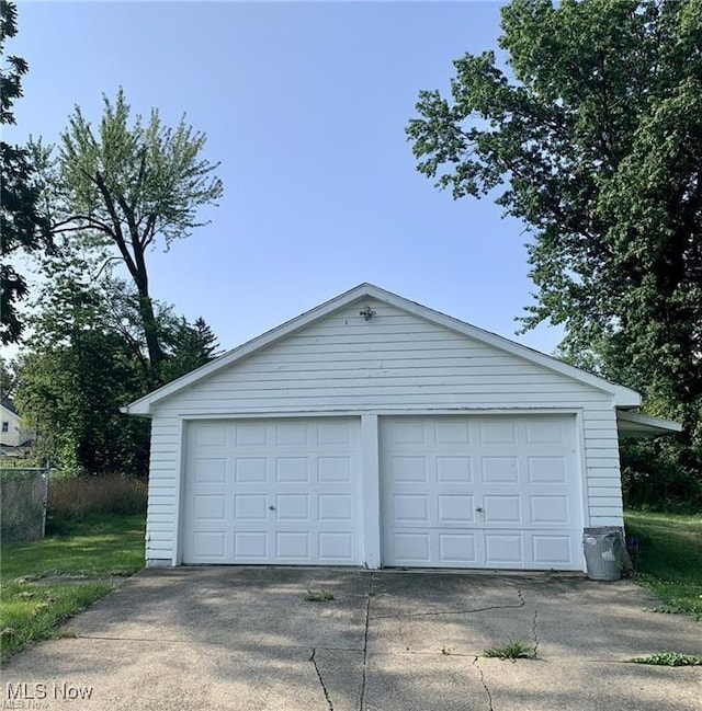 181 E Judson Ave, Youngstown, OH 44507 - detached garage featuring central AC