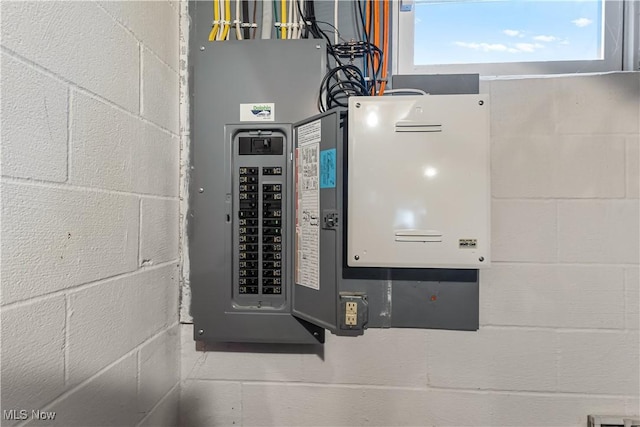 218 Canterbury Ct, Columbiana, OH 44408 - utility room with electric panel