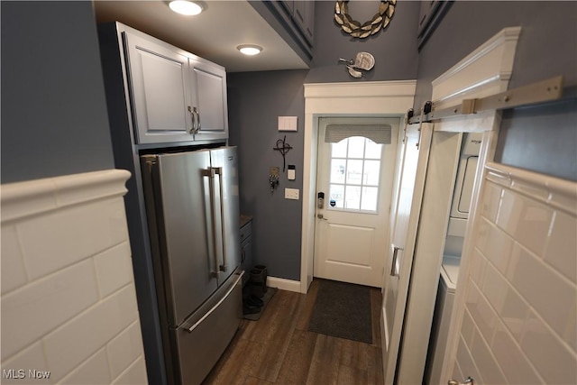 128 Center St, Milan, OH 44846 - entryway featuring dark wood-style floors