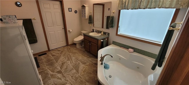 4209 Majorna Dr, West Salem, OH 44287 - full bath featuring a tub with jets, vanity, and toilet