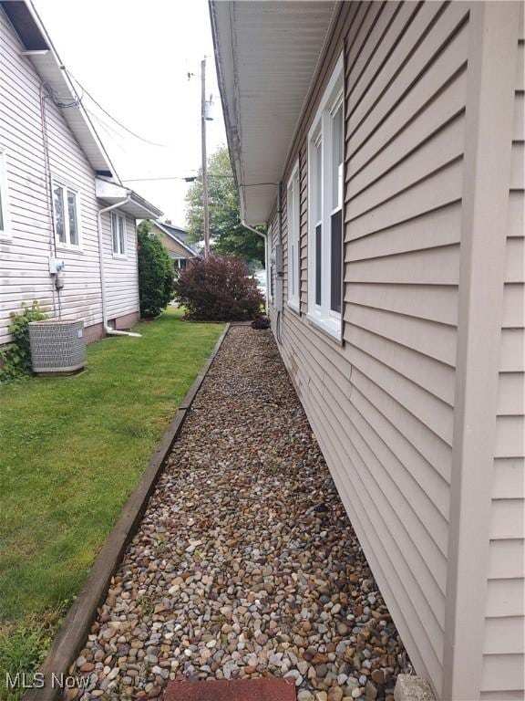 120 N Mckinley Ave, Waynesburg, OH 44688 - photo 6
