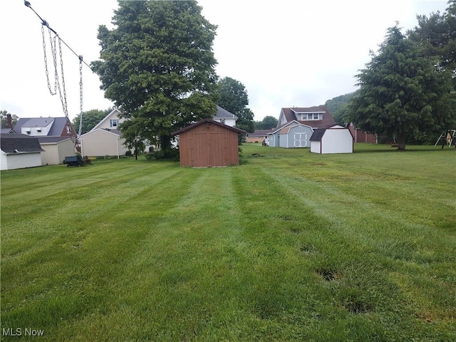 120 N Mckinley Ave, Waynesburg, OH 44688 - photo 5