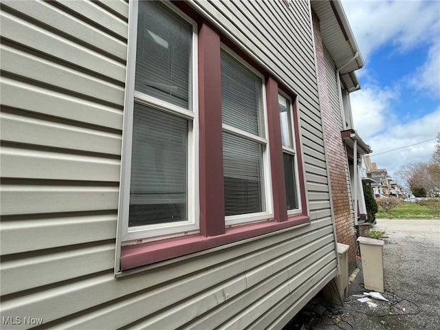 13428 Hartford Rd, East Cleveland, OH 44112 - photo 4