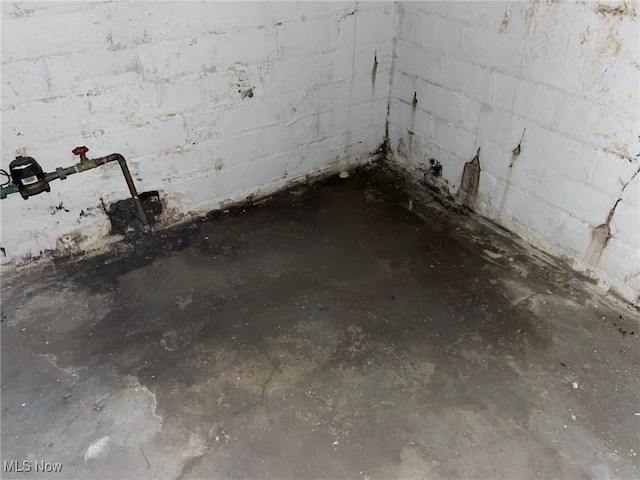 13428 Hartford Rd, East Cleveland, OH 44112 - photo 33
