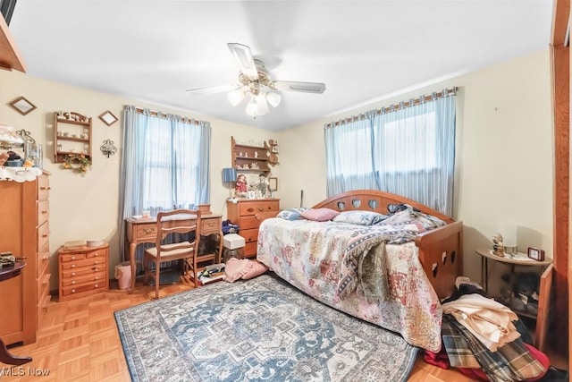 bedroom with ceiling fan